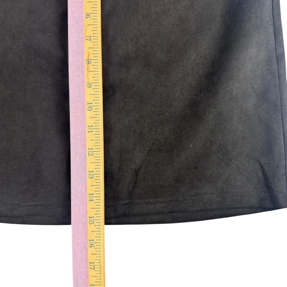 Better Be Black Faux Suede Mini Skirt Size Medium Back Zip Minimalist Solid